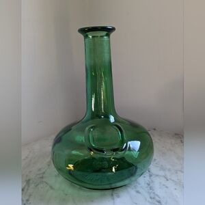 Vintage McGuinness & Co LTD. Canadian Made Green Liquor Bottle